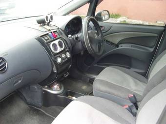 2003 Mitsubishi Colt Photos