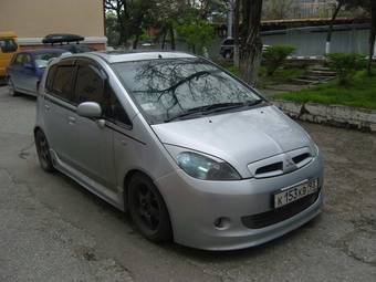 2003 Mitsubishi Colt Pictures