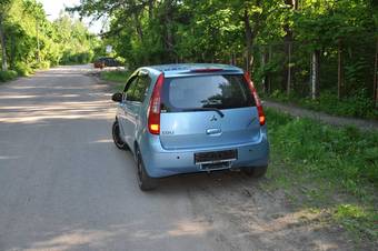 2003 Mitsubishi Colt Photos