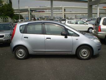 2003 Mitsubishi Colt Photos