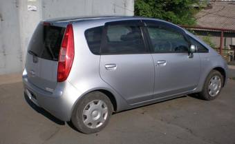 2003 Mitsubishi Colt Images