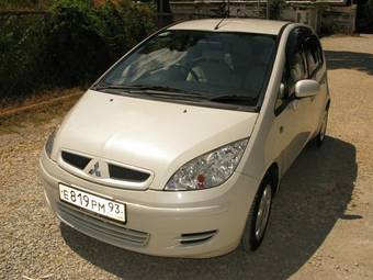 2003 Mitsubishi Colt Pics