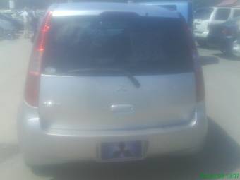 2003 Mitsubishi Colt Pictures