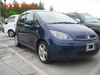 2003 Mitsubishi Colt Pictures