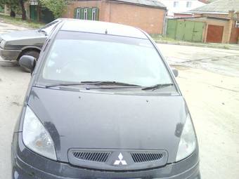 2003 Mitsubishi Colt Pictures