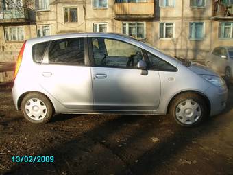 2003 Mitsubishi Colt Photos