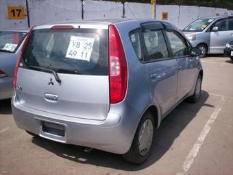 2003 Mitsubishi Colt Pictures