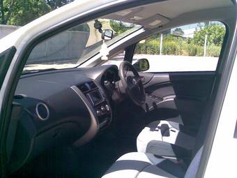 2003 Mitsubishi Colt Pics