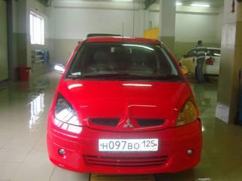 2003 Mitsubishi Colt Pictures