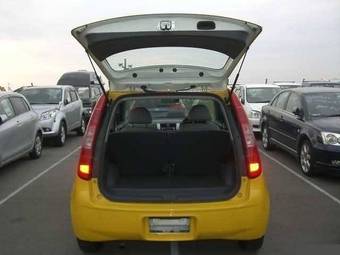 2003 Mitsubishi Colt Pictures