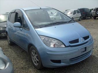 2003 Mitsubishi Colt Photos