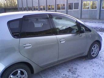 2003 Mitsubishi Colt Pictures