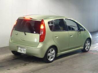 2003 Mitsubishi Colt Photos