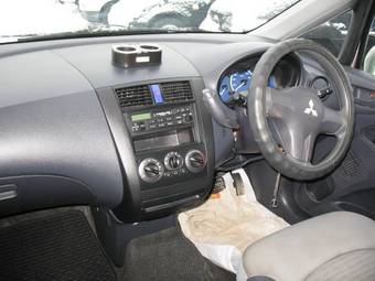 2003 Mitsubishi Colt