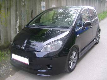 2003 Mitsubishi Colt Photos