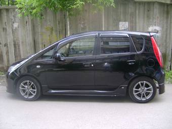 2003 Mitsubishi Colt Pictures