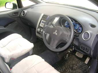 2003 Mitsubishi Colt Photos