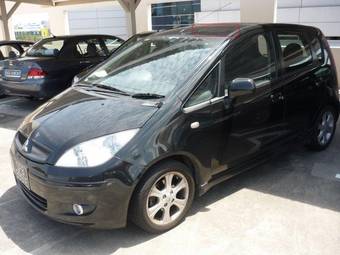 2003 Mitsubishi Colt Photos