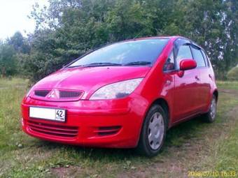 2003 Mitsubishi Colt Pics