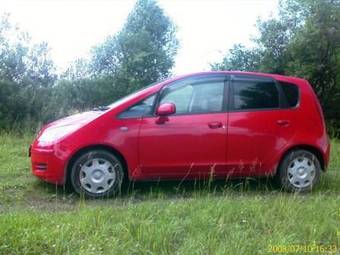 2003 Mitsubishi Colt Pictures