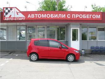 2003 Mitsubishi Colt Photos