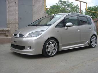 2003 Mitsubishi Colt