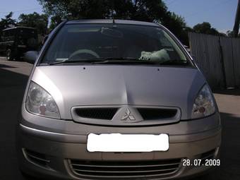 2003 Mitsubishi Colt Pictures