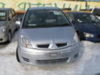 2003 Mitsubishi Colt Pictures