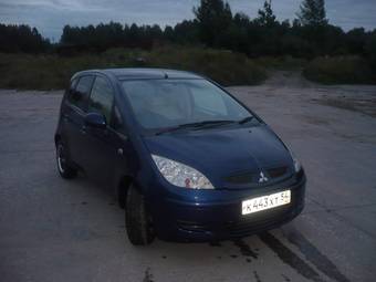 2003 Mitsubishi Colt Photos