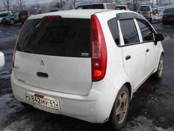 2003 Mitsubishi Colt Pictures