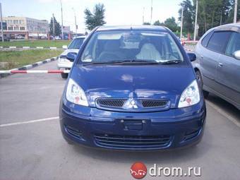 2003 Mitsubishi Colt Photos