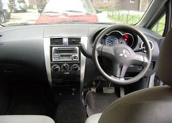 2003 Mitsubishi Colt Photos