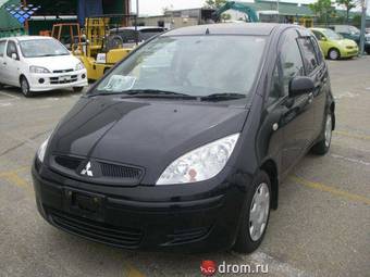 2003 Mitsubishi Colt Photos