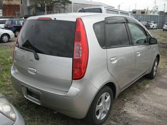 2003 Mitsubishi Colt Photos