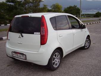 2003 Mitsubishi Colt Pictures