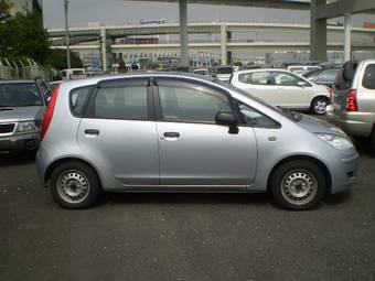 2003 Mitsubishi Colt Pics