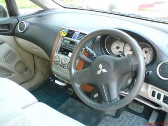 2003 Mitsubishi Colt Pictures