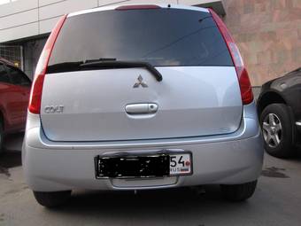 2003 Mitsubishi Colt Photos