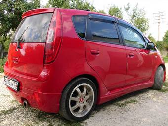 2003 Mitsubishi Colt Pictures