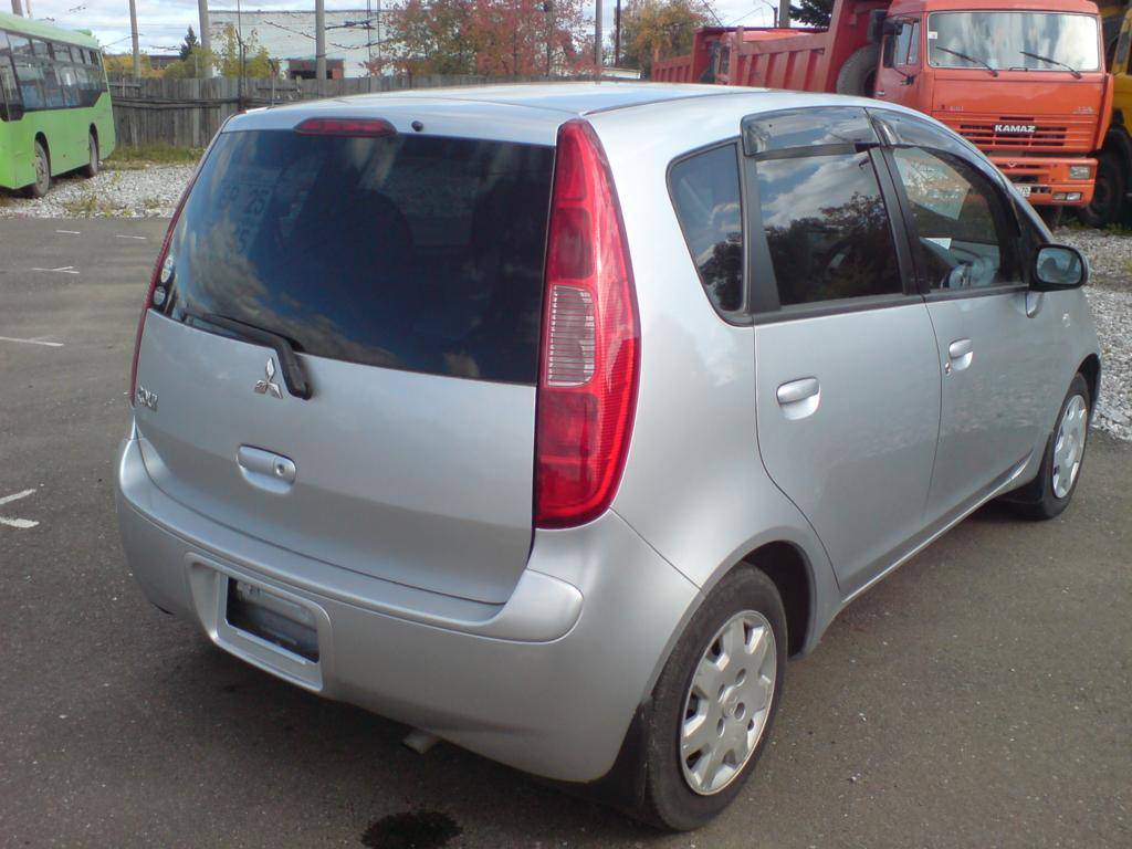 2003 Mitsubishi COLT specs, Engine size 1300cm3, Fuel type