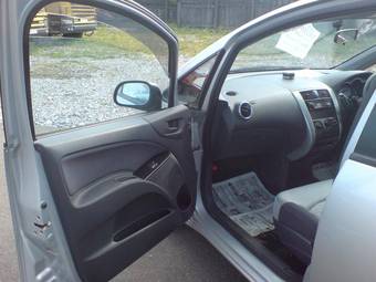 2003 Mitsubishi Colt Pics