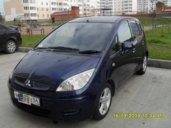 2003 Mitsubishi Colt Pictures