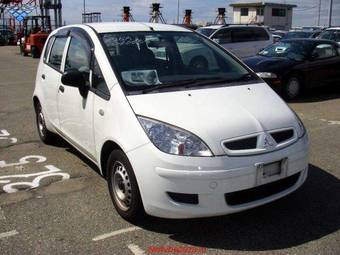 2003 Mitsubishi Colt Photos