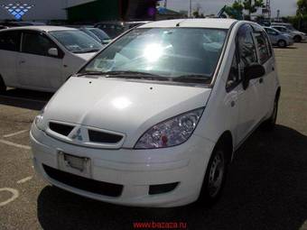 2003 Mitsubishi Colt Photos