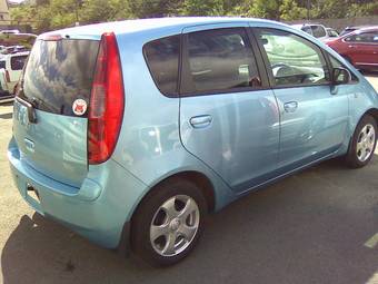 2003 Mitsubishi Colt Photos