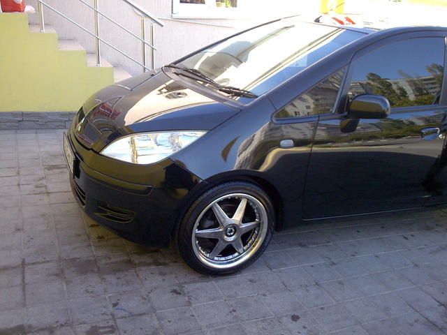 2004 Mitsubishi Colt