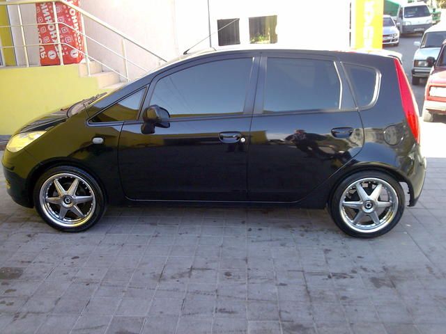 2004 Mitsubishi Colt