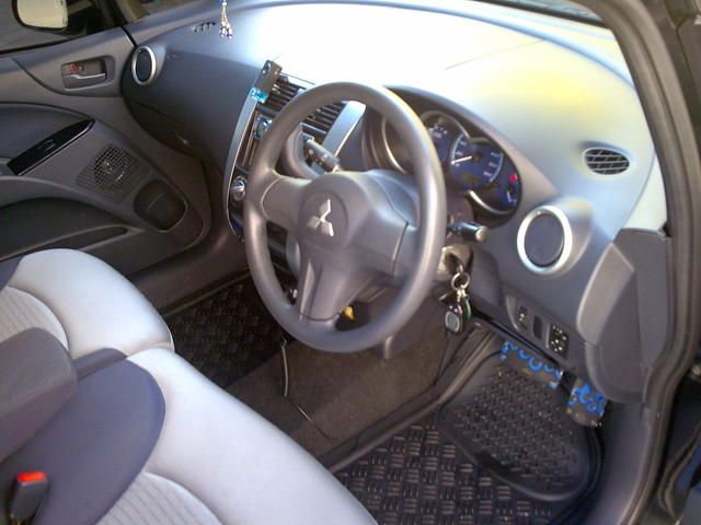 2004 Mitsubishi Colt
