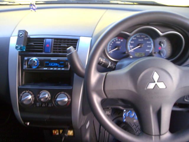 2004 Mitsubishi Colt