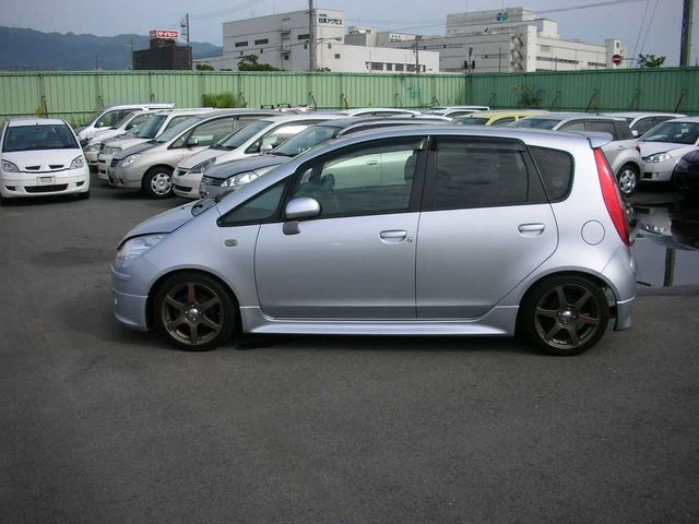 2004 Mitsubishi Colt